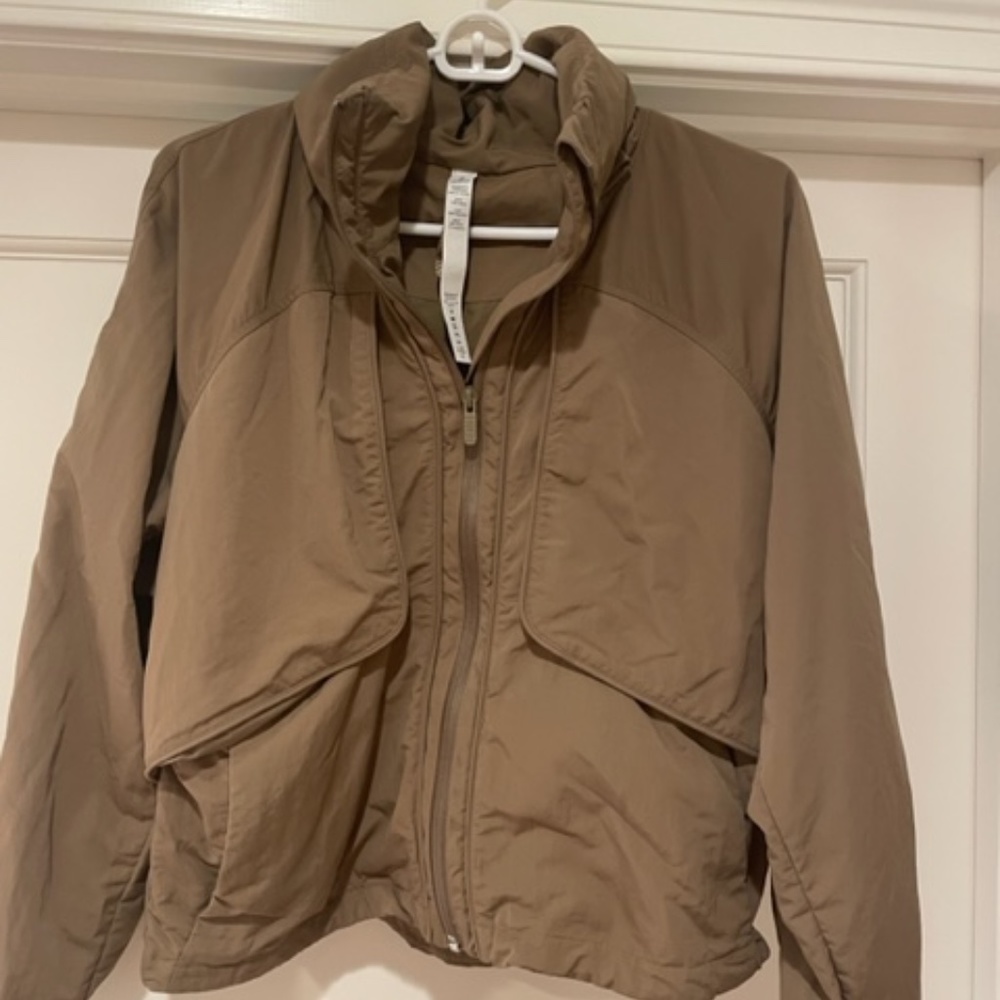 Lululemon Always Effortless Jacket size 6